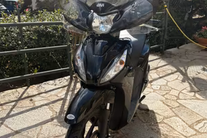 Vision honda nero immatricolato  2022