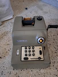 Macchina da scrivere Olivetti anni ‘60