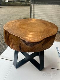Tavolino artigianale con tronco di legno