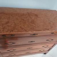 Cassettiera in legno con ripiano di marmo beige