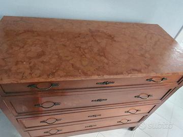 Cassettiera in legno con ripiano di marmo beige
