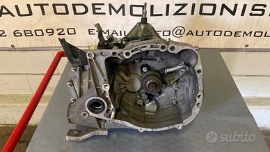 Cambio Renault Clio 1.2 16v del 2011 (8200699942)