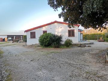 Alghero CASA INDIPENDENTE CON AMPIO TERRENO