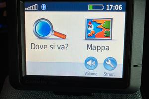 Navigatore Garmin Nuvi 215