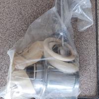 Pilette per lavabo e scarico garage.