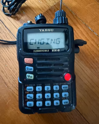 Yaesu vx-6e uhf vhf hf scanner radio portatile