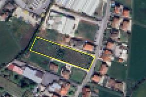 Terreno di 765 m² a Prevalle