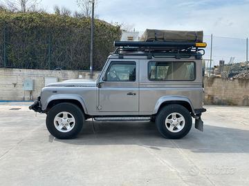 Land Rover DEFENDER 90 2.4 TDCI "Puma"