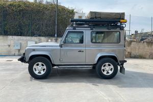 Land Rover DEFENDER 90 2.4 TDCI "Puma"