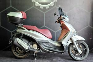 Piaggio Beverly 350 SportTouring ie
