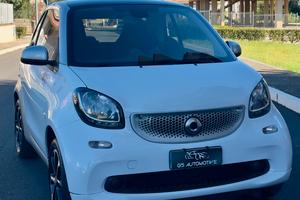Smart fortwo Prime 1.0 71cv automatica 