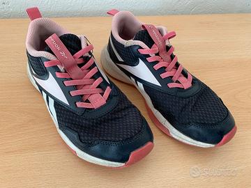 Scarpe ginnastica taglia 33