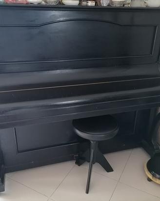 Pianoforte musicale verticale nero