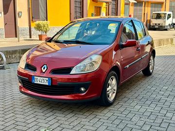 Renault clio 1.2benzina adatta neopatentati