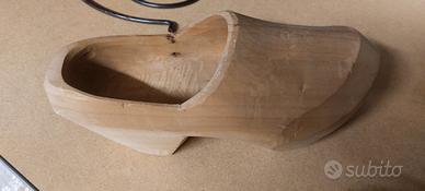 zoccoli in legno artigianali