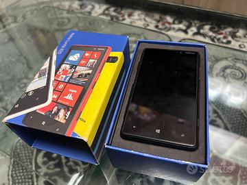 Nokia Lumia 820