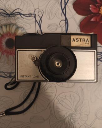 Macchina fotografica vintage Astra 126
