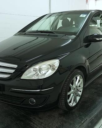 MERCEDES-BENZ B 150 Sport