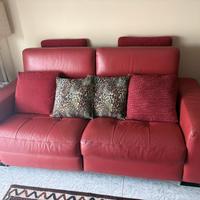 divano in pelle con movimento relax
