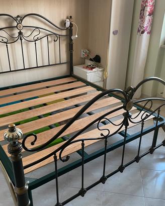 Letto matrimoniale in ferro battuto