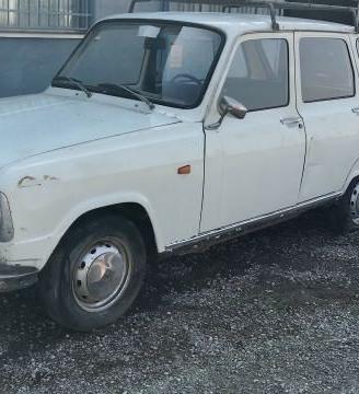 Renault  R6 per ricambi