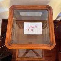 vetrinetta bassa 55x55 con 4 sportelli mogano