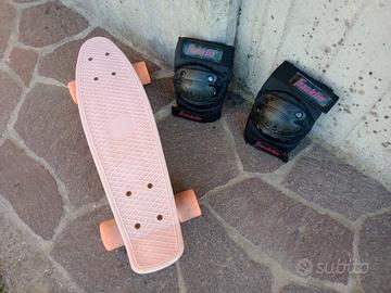 Skateboard "Penny" e ginocchiere 