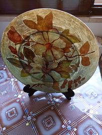 Piatto decorativo in vetro artigianale con fiori 