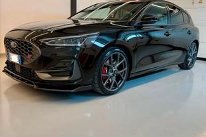 Ford Focus 2.3 ecoboost ST 280cv FOTO IN AGGIORNAM