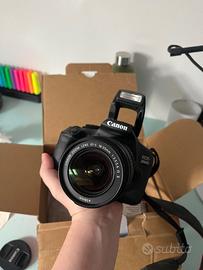 Fotocamera Canon EOS 2000D