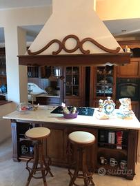 Cucina nuovissima con isola