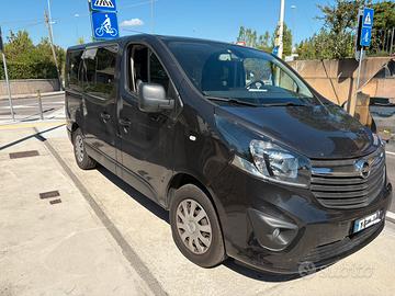 Opel Vivaro COMBI, nove posti,  2017, Bturbo