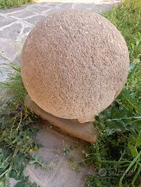 Palle in sasso per giardino 
