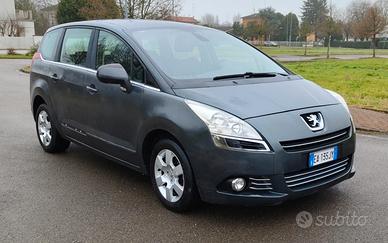 Peugeot 5008 1.6 HDi 110CV Business