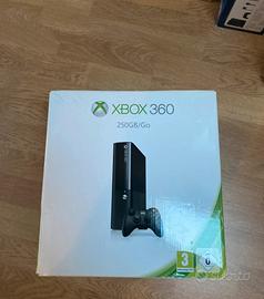 Xbox 360 modello e con scatola