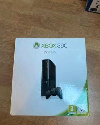 Xbox 360 modello e con scatola
