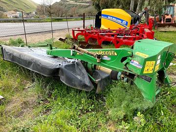 Falciacondizionatrice john-deere 328a