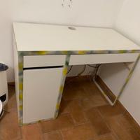 Scrivania ikea