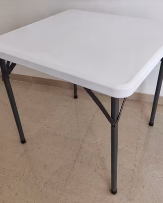 Tavolino in HDPE pieghevole 90x90 h 74 cm