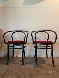 Coppia di sedie Thonet modello 209 “Le Corbusier”