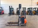 trasnpallet-a-colonna-toyota-elettrico