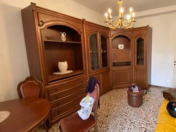 Credenza in legno salotto