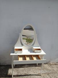 Specchio shabby con cassetti 