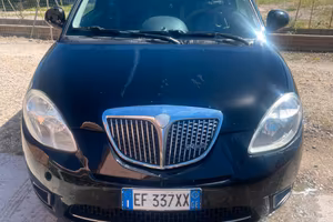 Lancia ypsilon