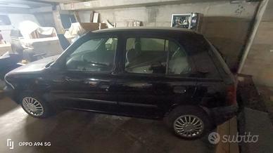 NISSAN MICRA 1.0 benzina – 200.000 km - €500