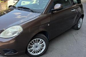 Lancia Y