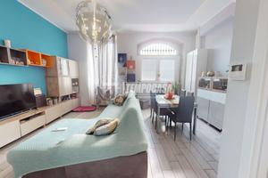 AMPIO TRILOCALE RISTRUTTURAZO IN ZONA CENTRALE