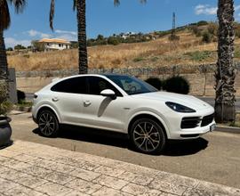 Porsche cayenne coupe hybrid 470cv No Bollo