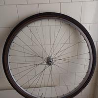 Ruota ant. completa per trekking/city bike