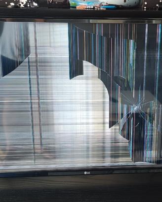 TV LG 43" 4K (Mod. 43UM7000PLA)Per pezzi ricambio
